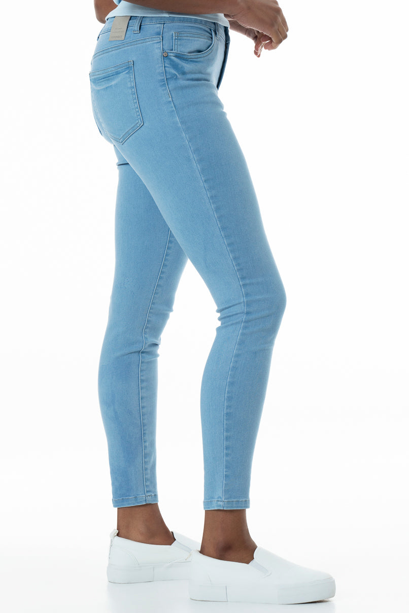 Rf01 Mid Rise Skinny Jeans _ 151007 _ Light Wash