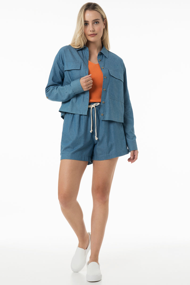 Mid-wash chambray high waisted pull on shorts